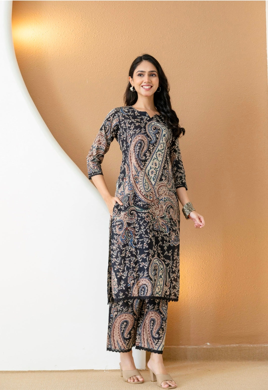 Paisley Printed Straight Kurta with Pant