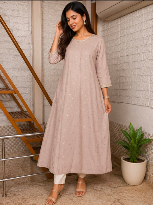 Women's Straight Fit Embellished Kurta with Inner | Round Neck