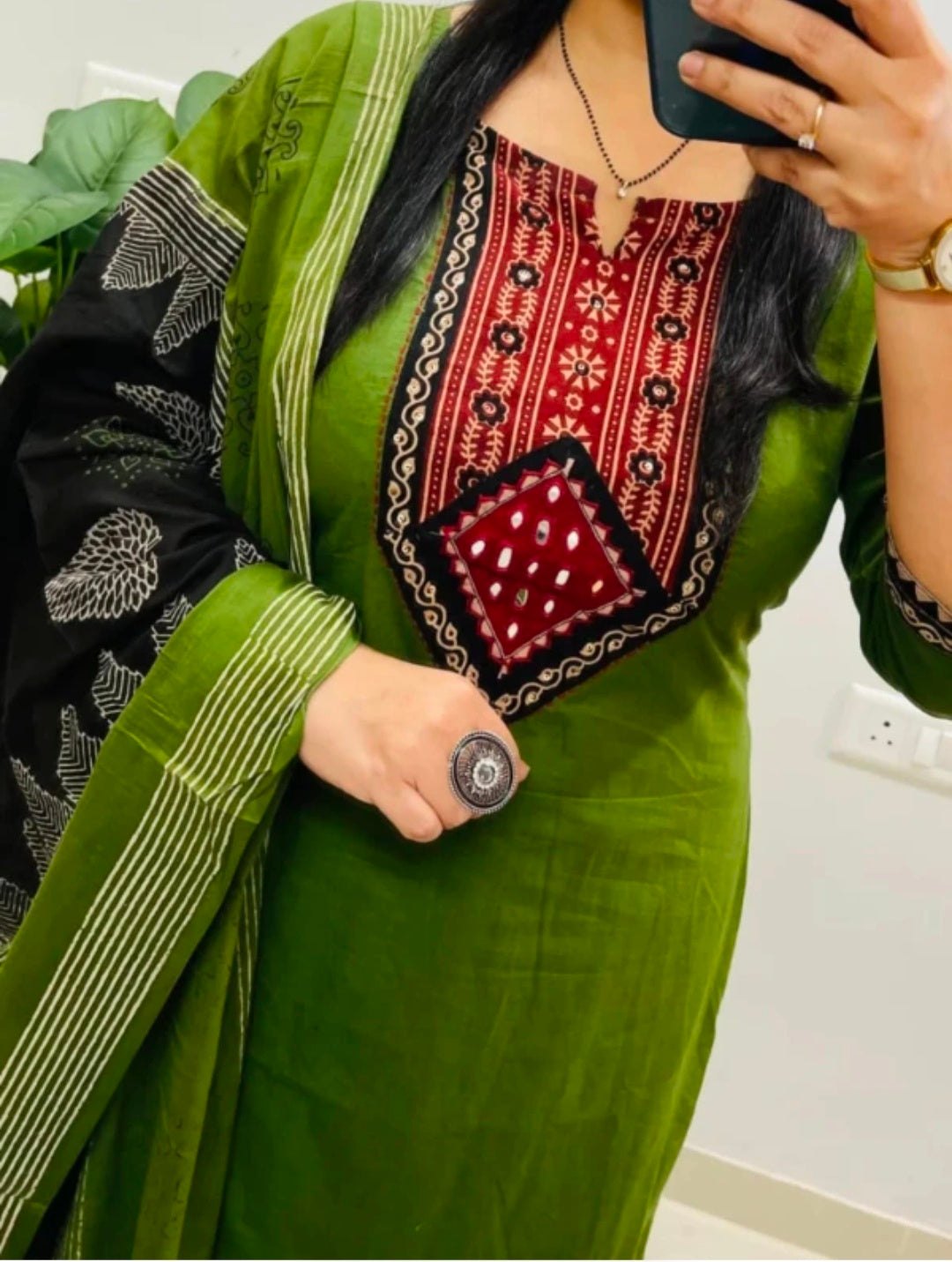 TOINSHO Women's Green & Black Printed Pure Cotton Straight Kurta with Pant and Dupatta Set