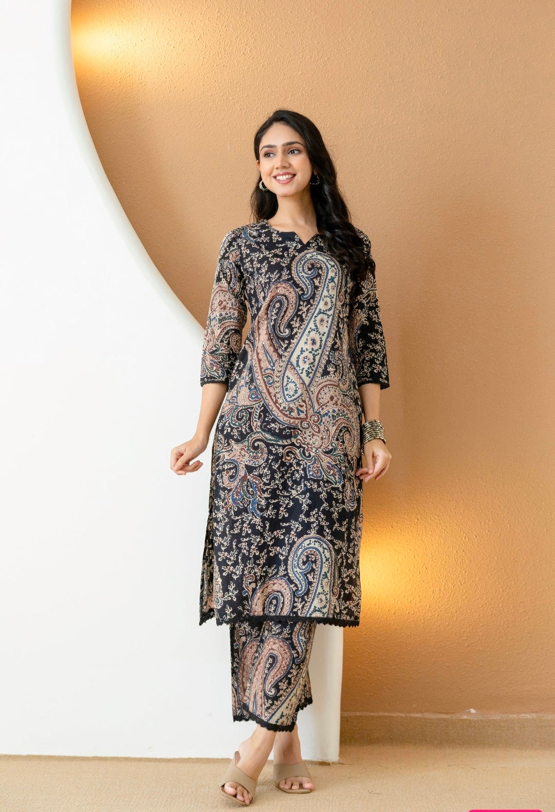 Paisley Printed Straight Kurta with Pant