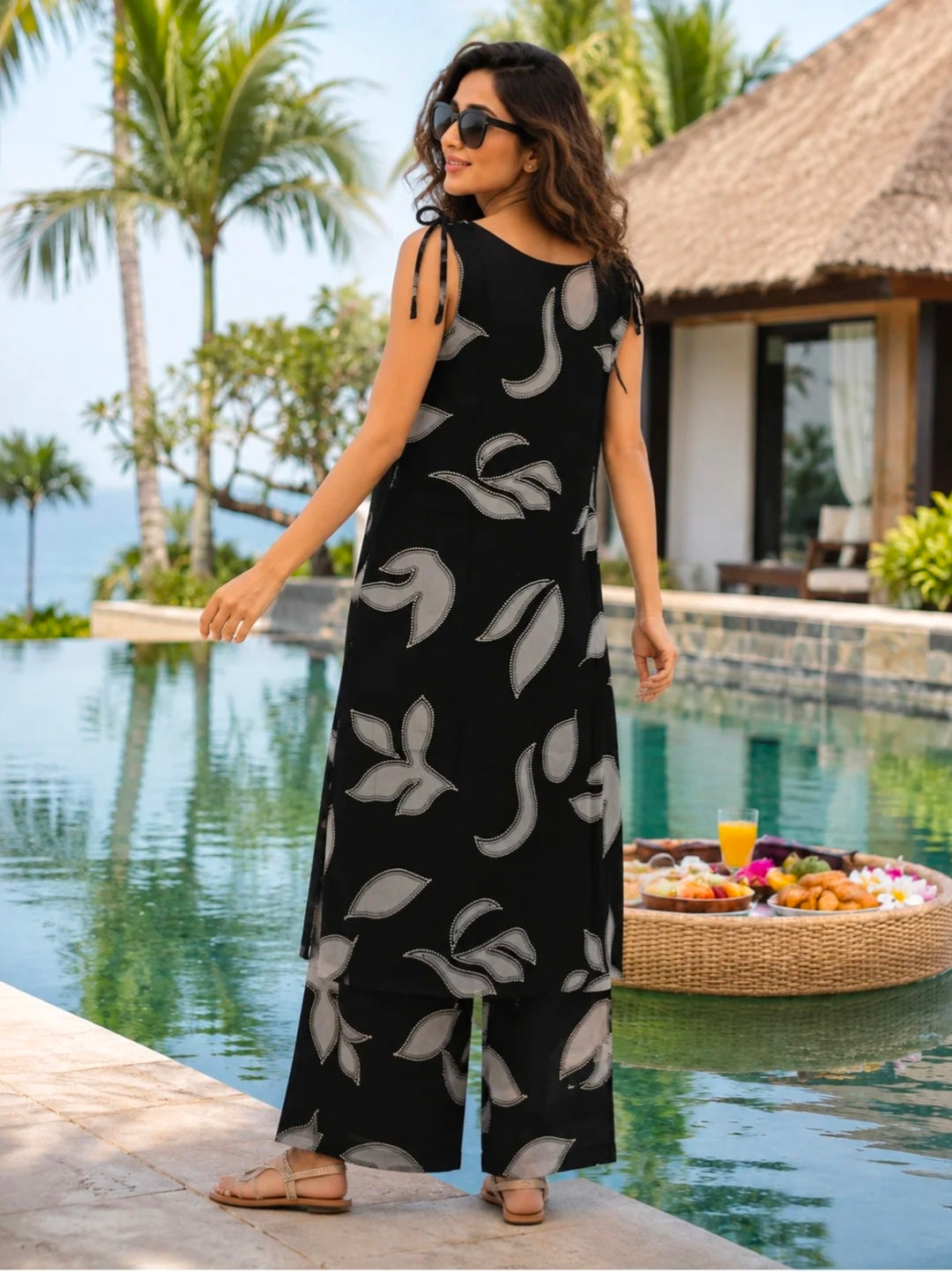Berrylicious Women Rayon abstract Printed Mirror Embellished Sleeveless Kurta with Palazzo Pants