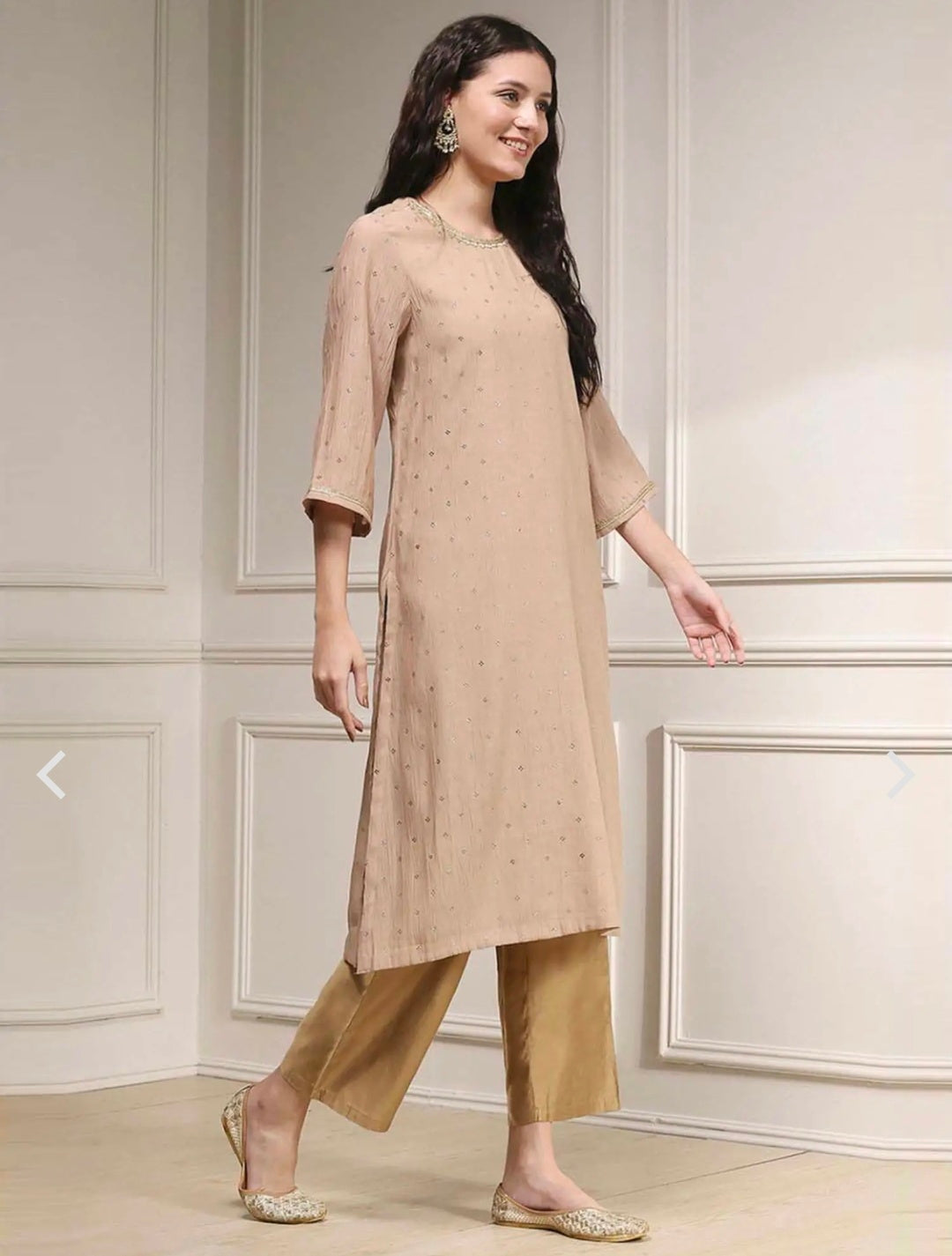 Women's Straight Fit Embellished Kurta with Inner | Round Neck
