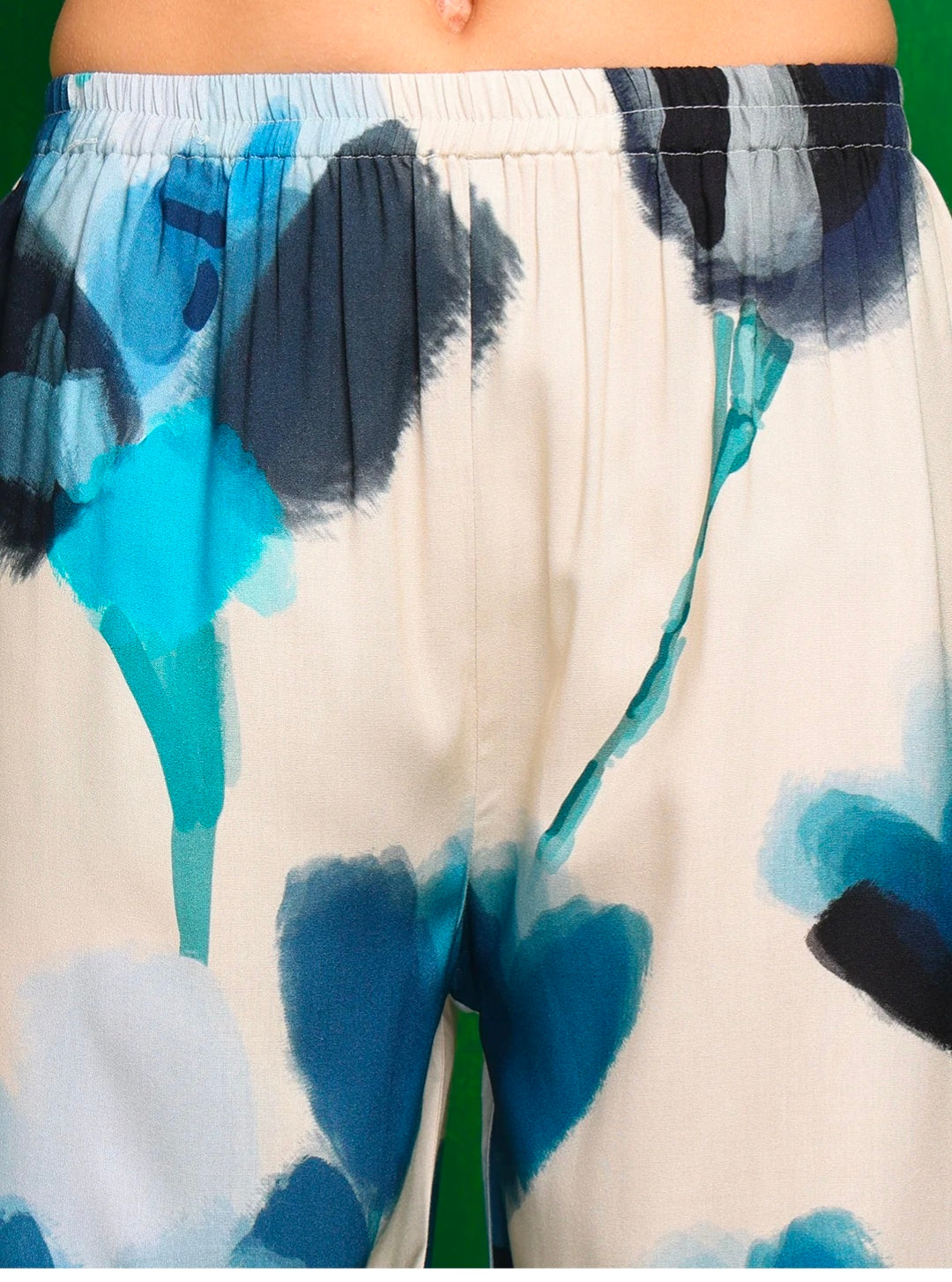 Lace Detailing Designer Neck Kurta with Palazzo Pants