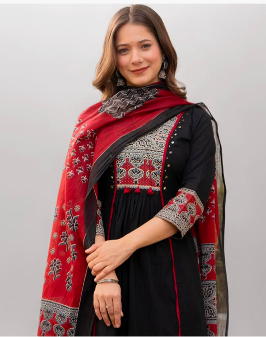 Kurta and Bottom Fabric: Cotton || Kurta Set Color